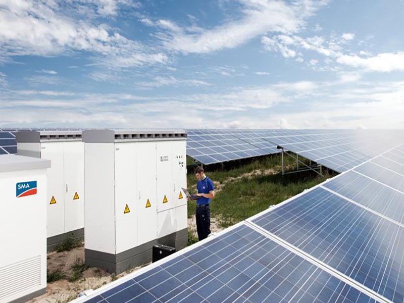 Invertor solar SMA